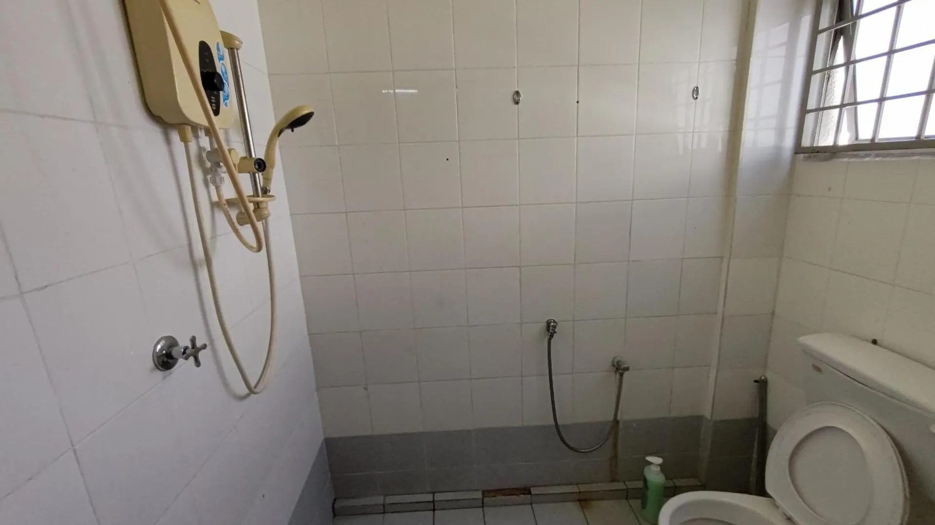 D'Bj Motel Bayan Lepas 2*,
